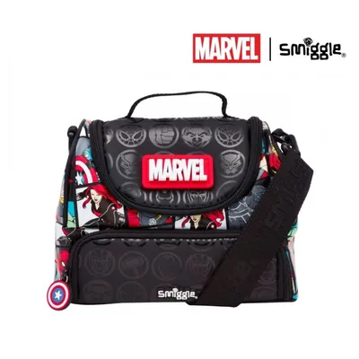 Lonchera térmica Marvel Superhéroes Smiggle negra con iconos de personajes
