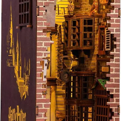 Puzzle 3D Callejón Diagon Harry Potter con Iluminación LED (Pedido Exclusivo · entrega 2 a 3 semanas)