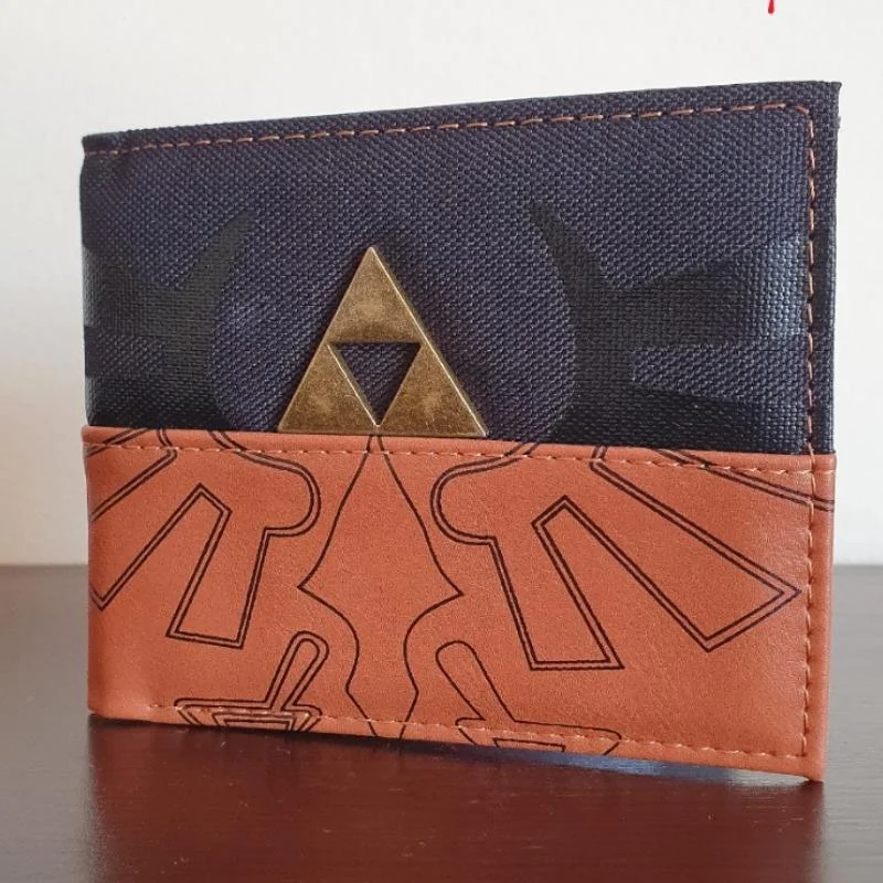 Billetera The Legend of Zelda con Trifuerza metálica dorada