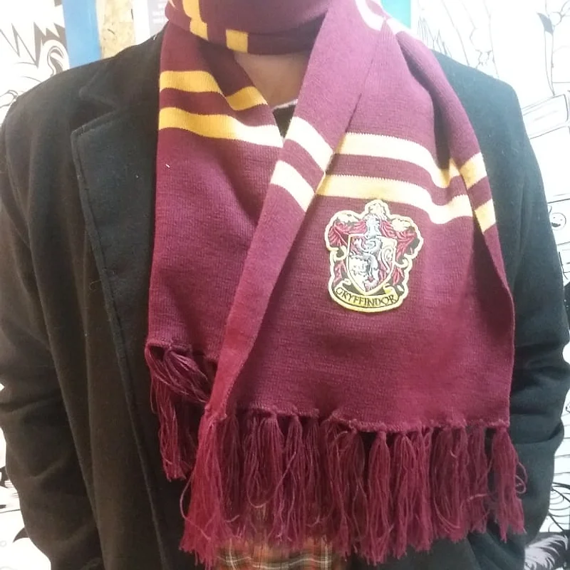 Bufanda Casa Gryffindor con escudo bordado — Harry Potter