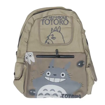 Mochila Totoro Studio Ghibli con diseño tonos tierra y espíritus