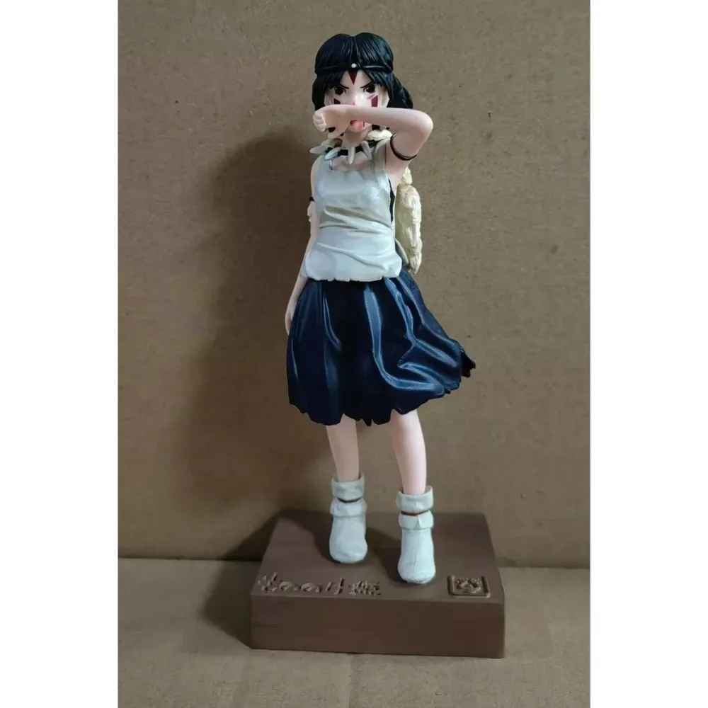 Estatuilla Princesa Mononoke Studio Ghibli con falda azul