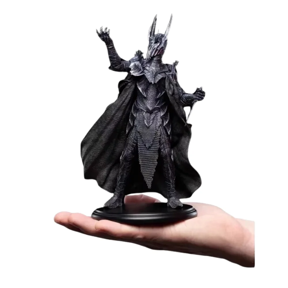 Estatuilla Sauron con armadura negra y corona — El Señor de los Anillos