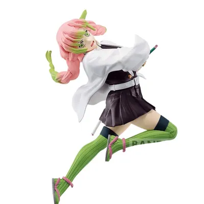 Figura Mitsuri Kanroji con cabello rosa y verde Kimetsu no Yaiba