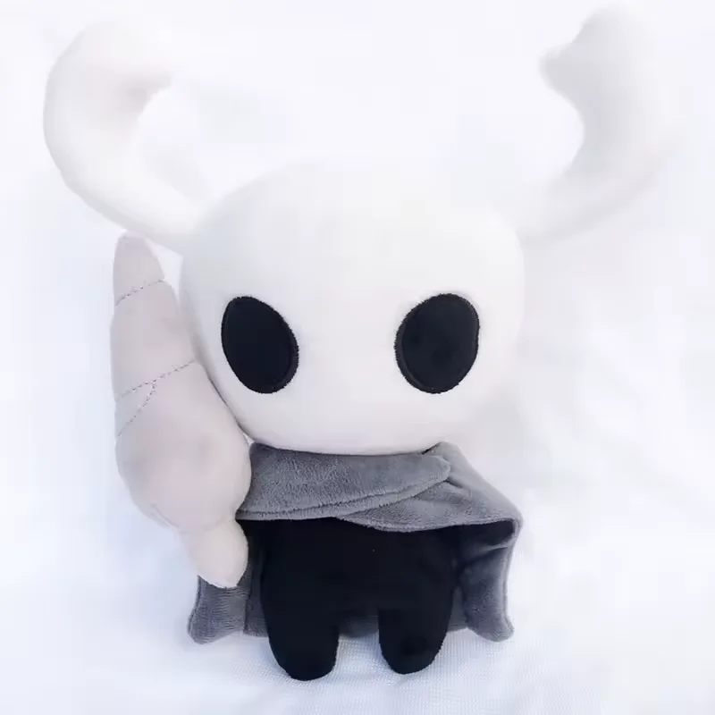 Peluche Caballero Hollow Knight blanco con armadura gris