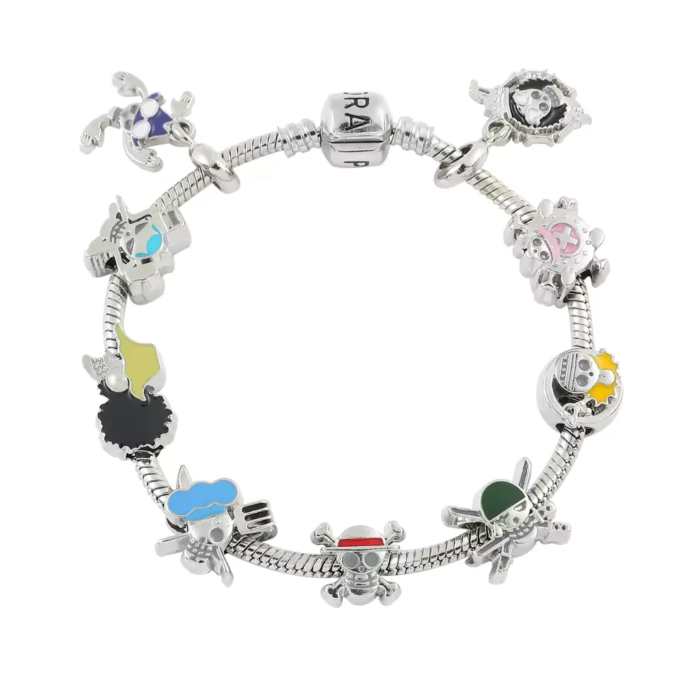 Pulsera charm One Piece con dijes de personajes piratas