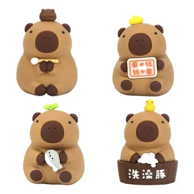 Figuras capibara con accesorios temáticos y detalles adorables