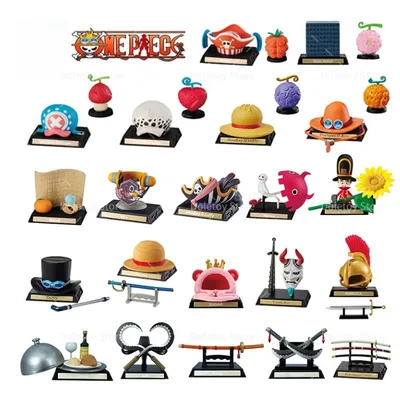 Colección de figuras decorativas One Piece con sombreros y accesorios de personajes