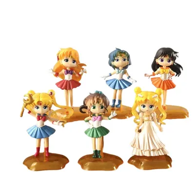 Set de 6 figuras Sailor Moon con bases doradas