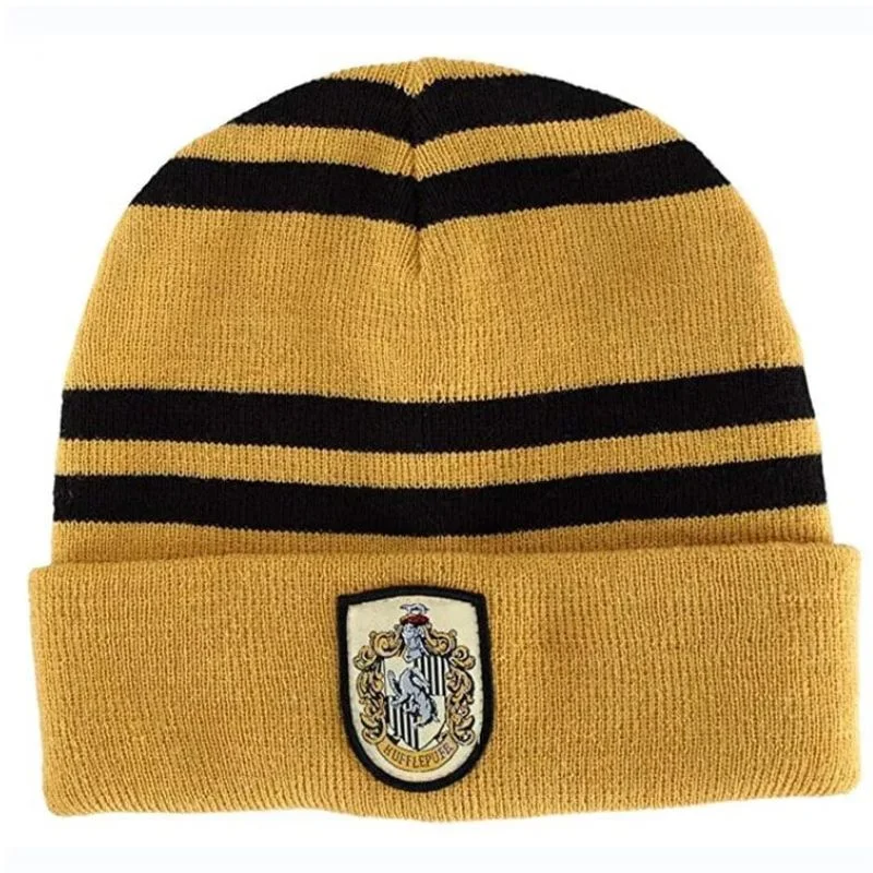 Gorro Hufflepuff a rayas amarillas y negras con escudo bordado