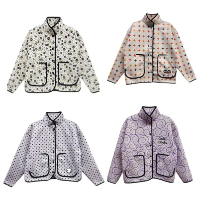 Chaquetas acolchadas Rock Dreams con estampados de calaveras, estrellas y espirales en varios colores