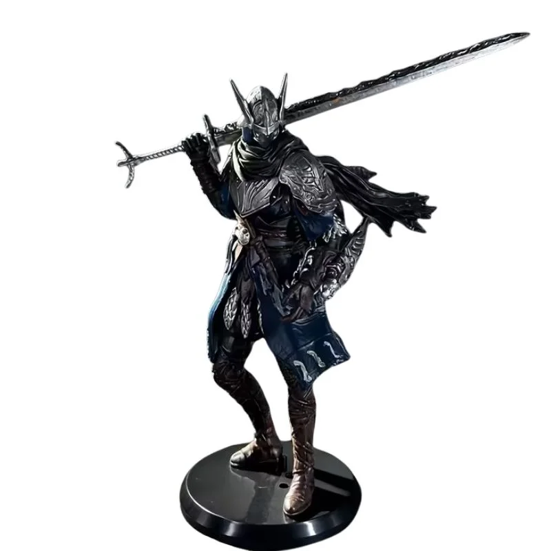 Figura estatuilla Malenito Elden Ring con espada y armadura negra