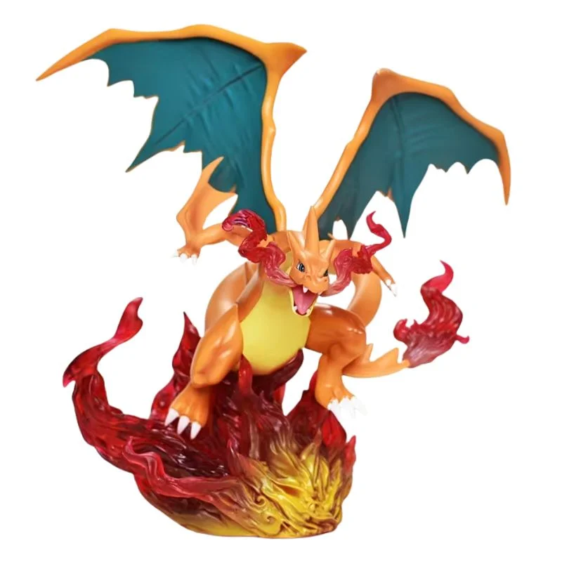 Figura Charizard Pokémon con alas desplegadas y base de fuego