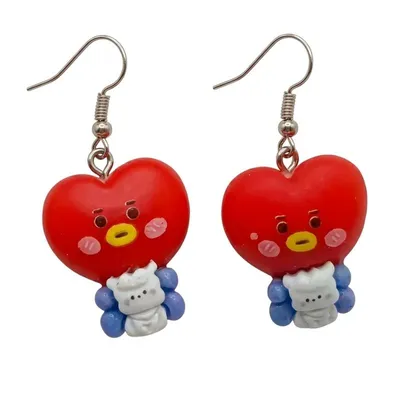 Aretes Tata BT21 BTS con cabeza roja y figura blanca