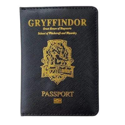 Funda pasaporte Gryffindor negra con escudo dorado Harry Potter
