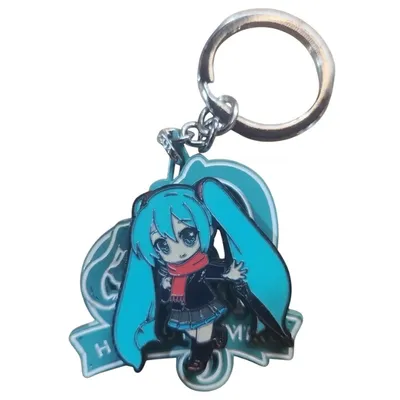 Llavero giratorio Hatsune Miku con bufanda roja