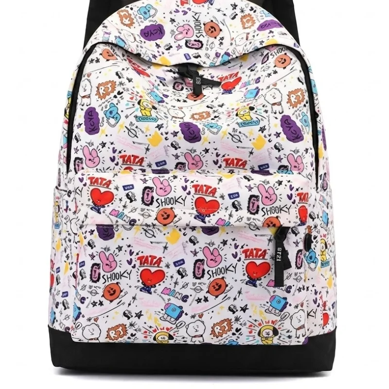 Mochila BT21 con personajes de BTS en diseño multicolor