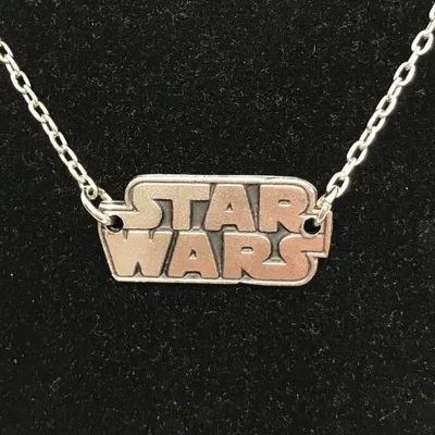 Collar Logo Star Wars Plateado
